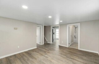 808 Olde Towne Dr in Irving, TX - Building Photo