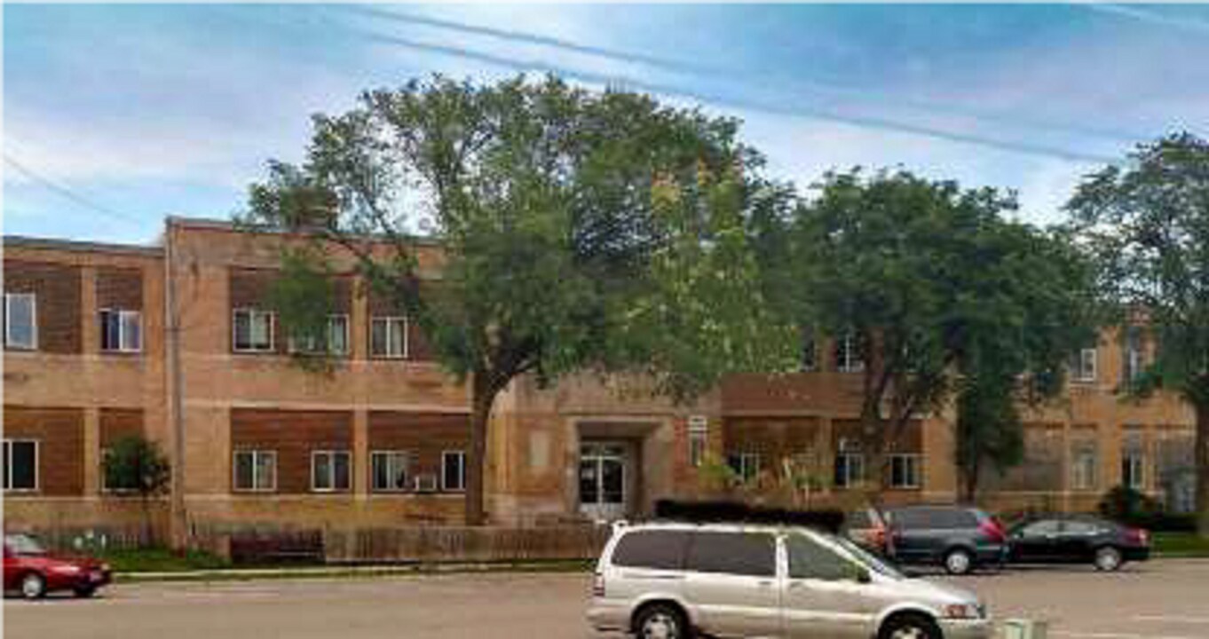 113 3rd St E in Park Rapids, MN - Building Photo