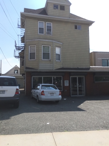 12 Webster Ave in New Rochelle, NY - Building Photo - Building Photo