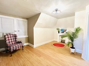 40 Chalfonte Ave, Unit #3 in Pittsburgh, PA - Foto de edificio - Building Photo