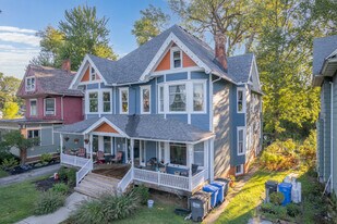 2138 Robinwood Ave in Toledo, OH - Building Photo
