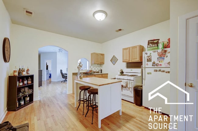 882 N Marshfield Ave, Unit 3F in Chicago, IL - Foto de edificio - Building Photo