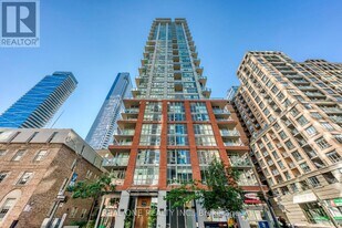 126 Simcoe St in Toronto, ON - Building Photo