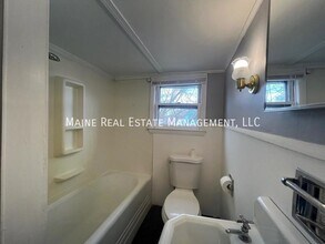 1 Collins St in Waterville, ME - Building Photo - Building Photo