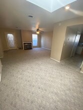 1014 Plaza Del Sol in Roswell, NM - Building Photo - Building Photo