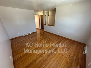 1926 S 14th St in Kansas City, KS - Foto de edificio - Building Photo