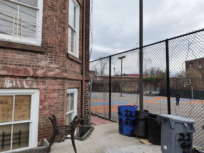 22 Gidney Ave in Newburgh, NY - Building Photo - Building Photo