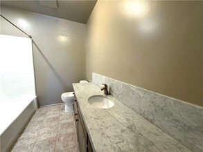 614 N Glendora Ave in Glendora, CA - Building Photo - Building Photo
