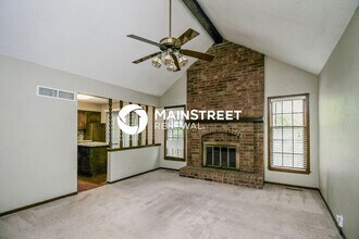 200 NE Keystone Dr in Lee's Summit, MO - Building Photo - Building Photo