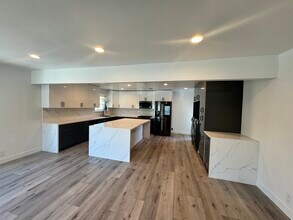 608 W Hillcrest Blvd in Inglewood, CA - Building Photo - Building Photo