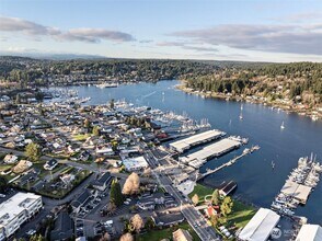 7409 Hill Ave, Unit 1 in Gig Harbor, WA - Foto de edificio - Building Photo