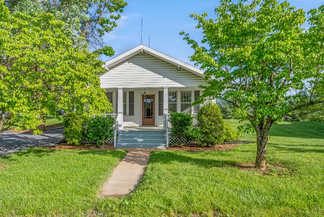 11652 Lee Hwy in Fincastle, VA - Building Photo - Building Photo