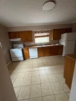 827 Glendale Ave, Unit C in South Charleston, WV - Building Photo