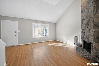 1244 S Reed St in Lakewood, CO - Foto de edificio - Building Photo