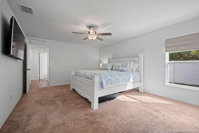 property at 414 SW Dahled Ave