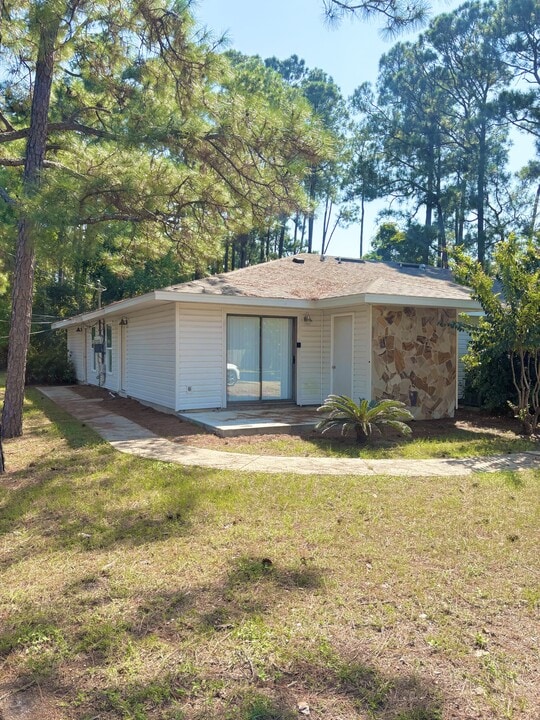 1701 Paulding Ave in Pensacola, FL - Building Photo