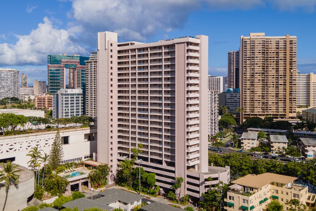 Summer Palace in Honolulu, HI - Building Photo