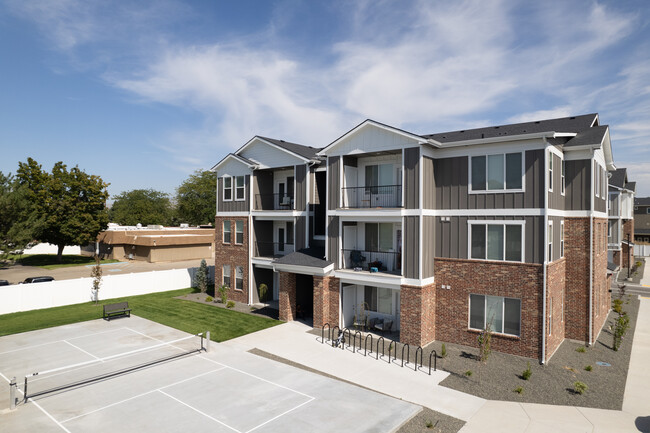 Latitude 40 Apartments in Boise, ID - Building Photo - Building Photo