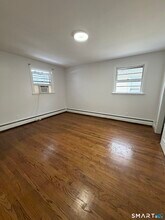 582 Capitol Ave in Bridgeport, CT - Building Photo - Building Photo