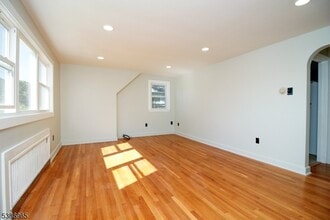 609 Leo St in Hillside, NJ - Building Photo - Building Photo