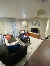 2118 N Avers Ave, Unit G in Chicago, IL - Building Photo - Building Photo