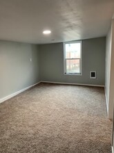 325 S Chelan Ave in Wenatchee, WA - Building Photo - Building Photo