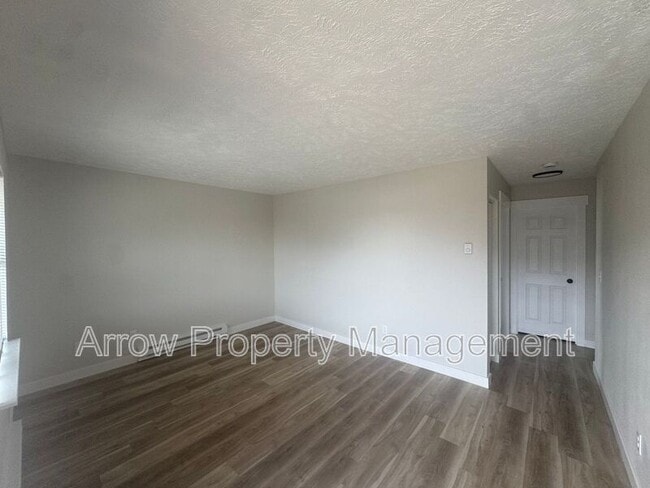 property at 610 S 7th St