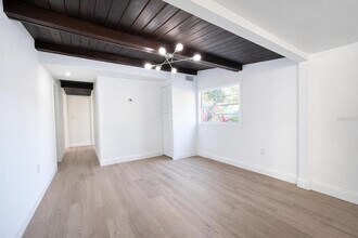 6580 10th Ave Terrace S in St. Petersburg, FL - Building Photo - Building Photo