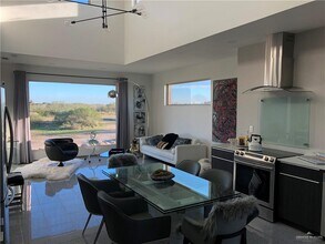 10 Palm Shores in La Joya, TX - Building Photo - Building Photo