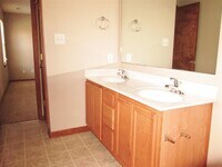 114 Nicole Ct photo'