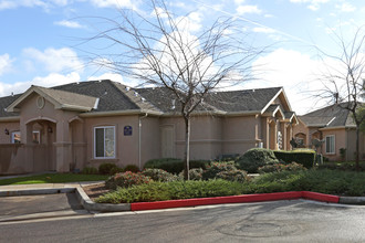 Horizons West in Fresno, CA - Foto de edificio - Building Photo