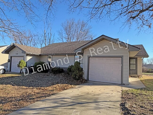 property at 4344 S Glenn Ave