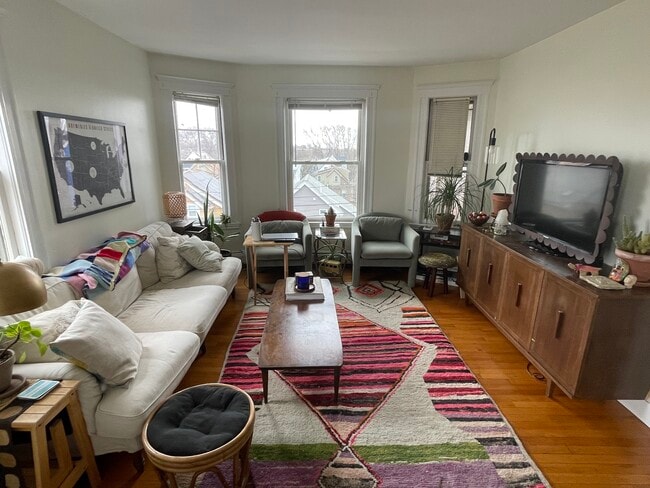 79 Clarendon Ave, Unit 3 in Somerville, MA - Building Photo - Building Photo