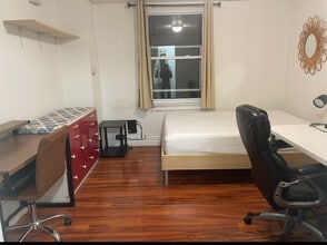 224 Morewood Ave, Unit 1- Summer Studio in Pittsburgh, PA - Building Photo - Building Photo