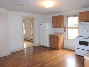 97 N Winooski Ave, Unit 1 in Burlington, VT - Building Photo - Building Photo