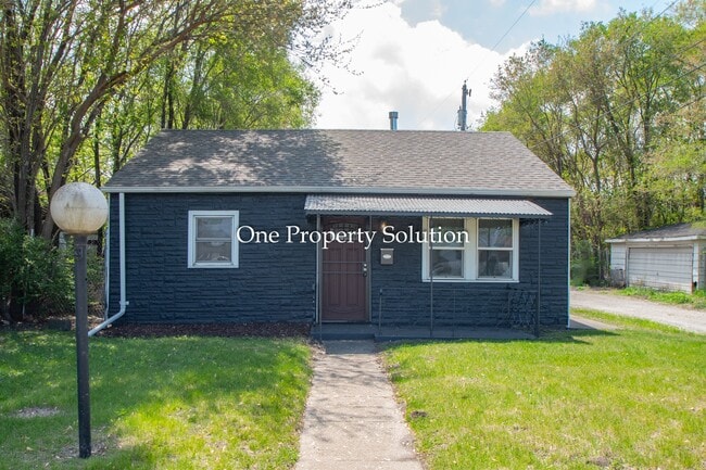 property at 825 E 14th Ave