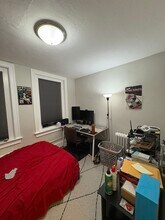 42B Maple St, Unit 1 in Malden, MA - Building Photo - Building Photo