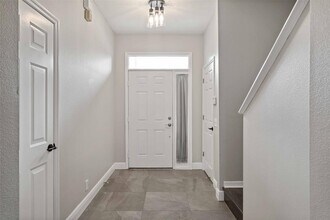 739 Vallance Way NE in St. Petersburg, FL - Building Photo - Building Photo