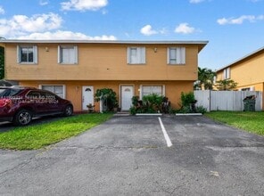 35 NE 12th Ave in Homestead, FL - Building Photo - Building Photo