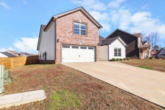 513 Burgess CT in Clarksville, TN - Building Photo - Building Photo