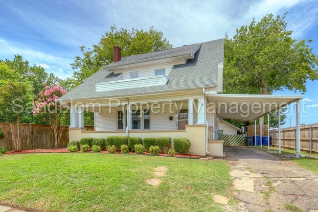 property at 1116 S College Ave