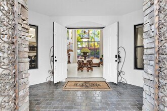 10703 Versailles Blvd in Wellington, FL - Building Photo - Building Photo