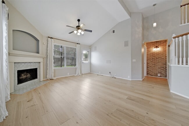 property at 5802 Spring Sunrise Dr