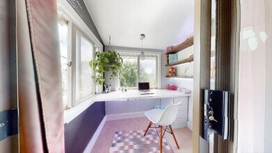 54 Sheridan Ave, Unit 2L in Medford, MA - Foto de edificio - Building Photo