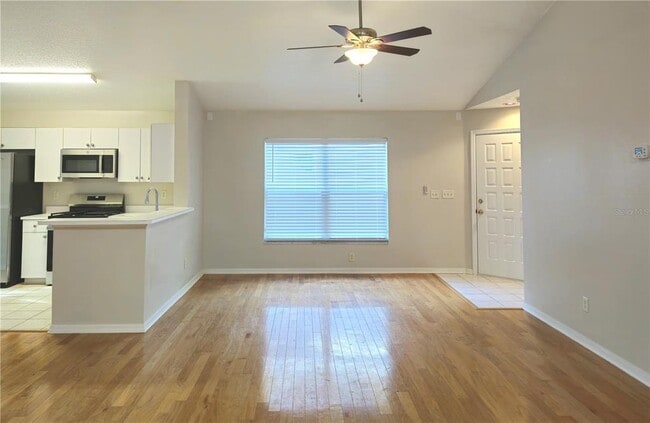 5802 Tanagerlake Rd in Lithia, FL - Building Photo - Building Photo