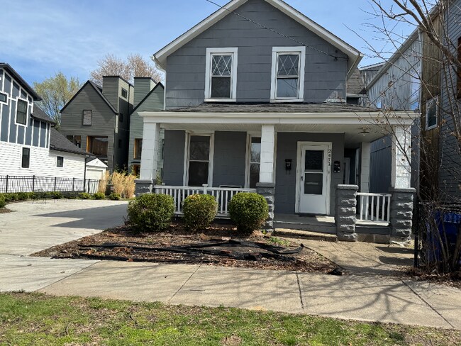 2471 Tremont Ave in Cleveland, OH - Building Photo - Building Photo