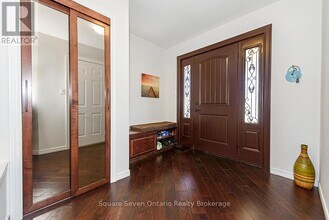 635 Commonwealth Crescent in Kitchener, ON - Building Photo - Building Photo