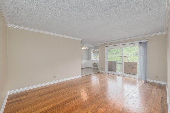 About 4315 Don Tomaso Dr