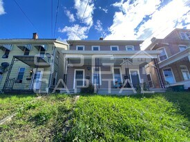 556 S 2nd St in Chambersburg, PA - Building Photo