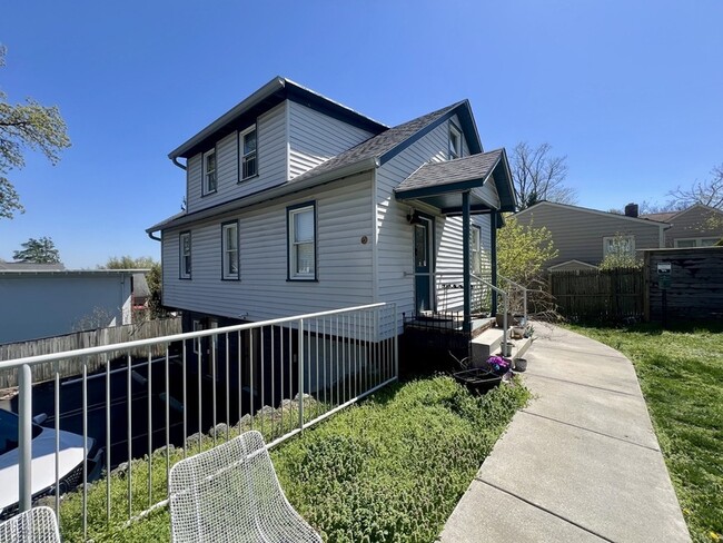 property at 4124 Lee Hwy